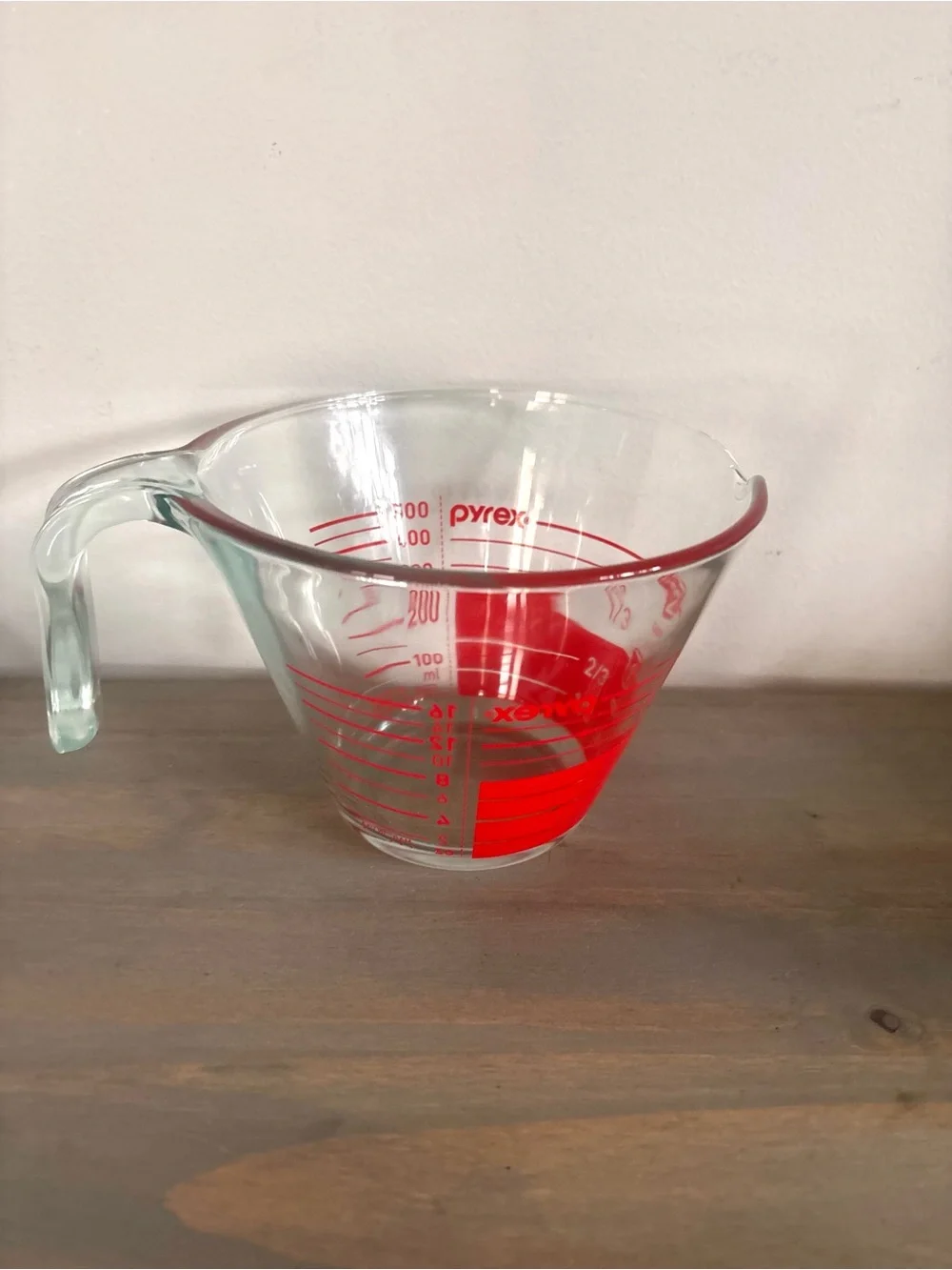 Vintage Pyrex 2 Cup Reverse/ Inverted Print Read Red Letter Measuring Cup